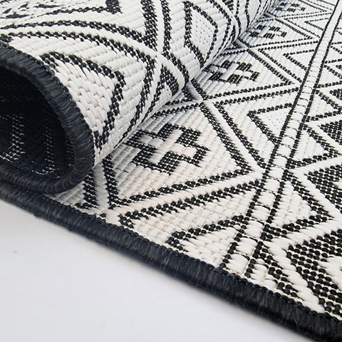Indoor Outdoor Reversible Rug Black and White Cream Aztec Geometric Pattern Large Patio Garden Mats